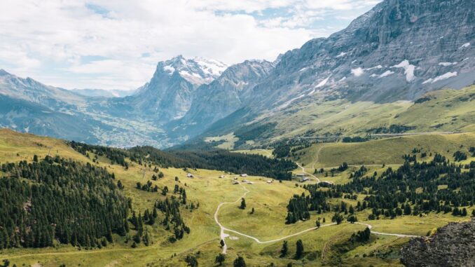 Packlista för dagsvandring i Alperna